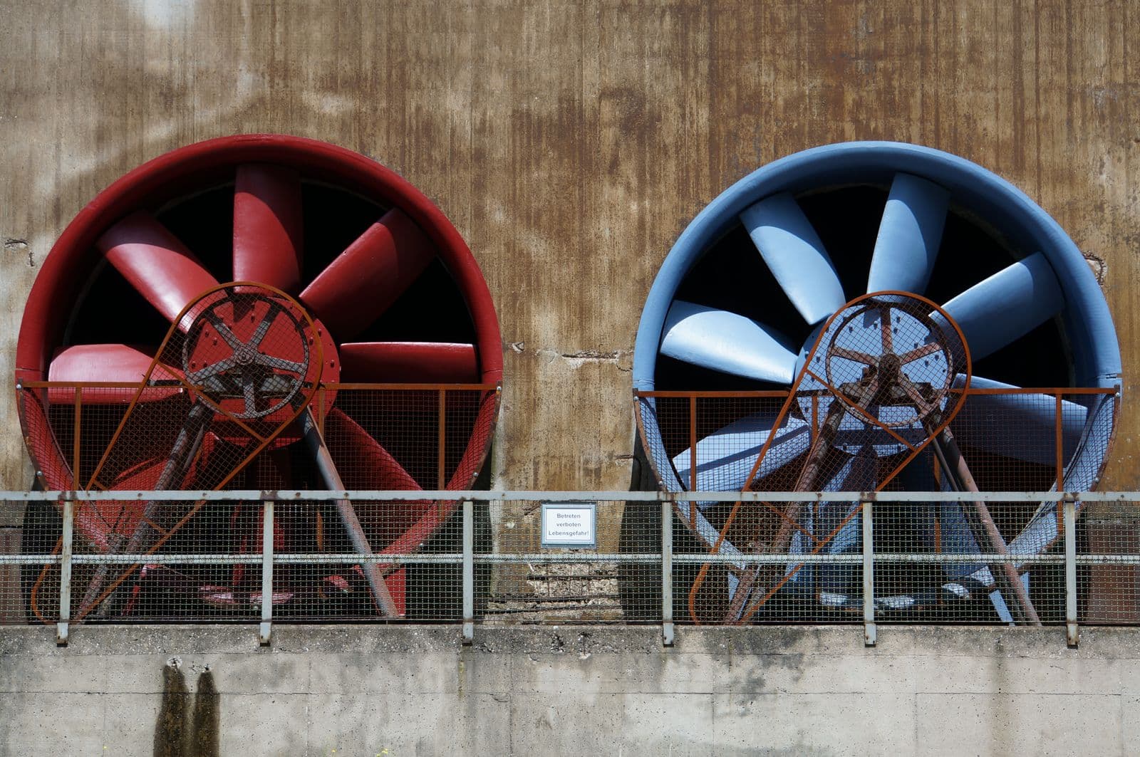 Grandes ventiladores extractores industriales — Ventilación mecánica en Bucaramanga y Barranquilla