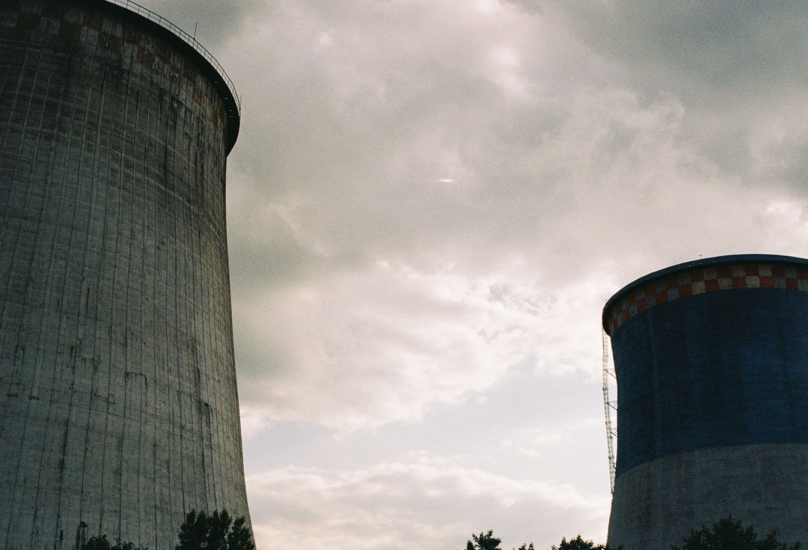 Torres de enfriamiento industriales de gran escala — Torres de enfriamiento en Bucaramanga y Barranquilla